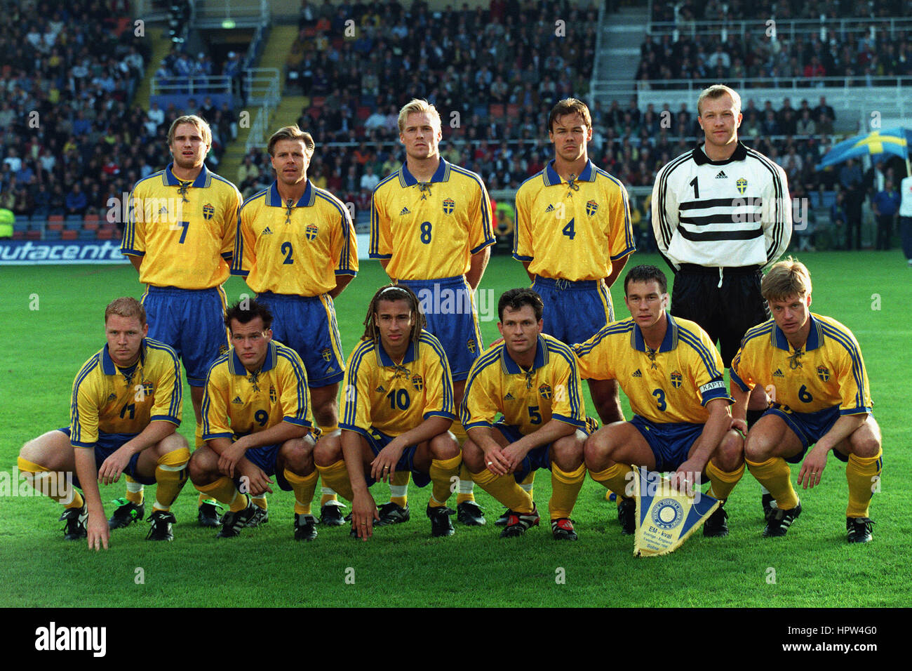 SWEDEN TEAM GROUP SWEDEN V ENGLAND 07 September 1998 Stock Photo Alamy