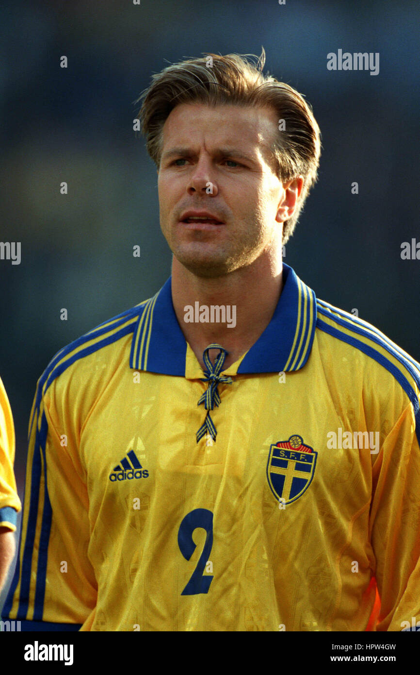 ROLAND NILSSON SWEDEN & COVENTRY CITY FC 07 September 1998 Stock Photo