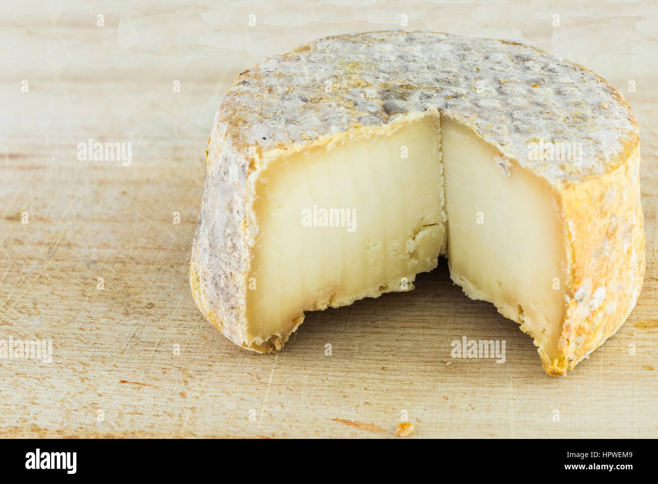 Form hard cheese bloomy rind hi-res stock photography and images - Alamy