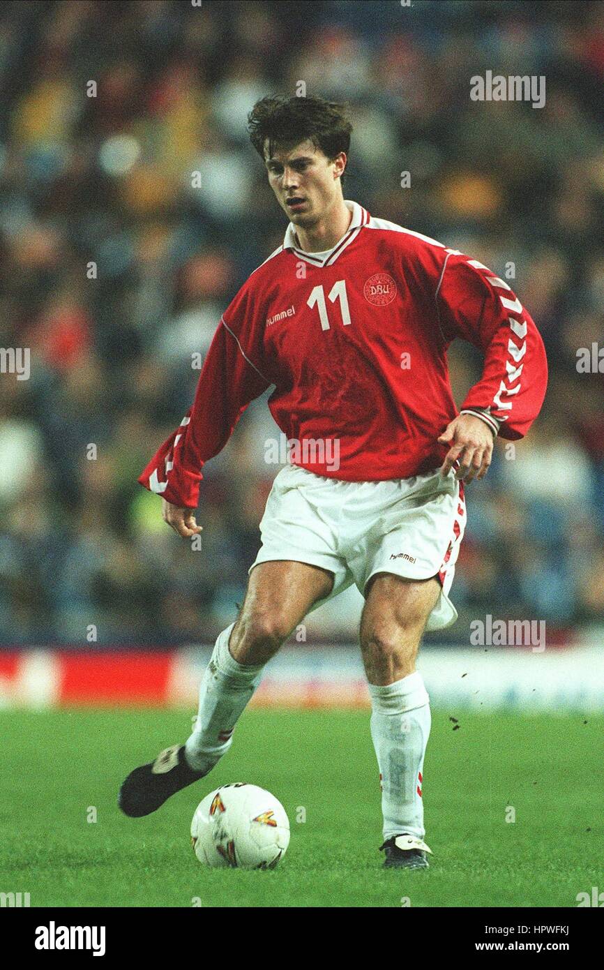 BRIAN LAUDRUP DENMARK & GLASGOW RANGERS FC 09 April 1998 Stock Photo