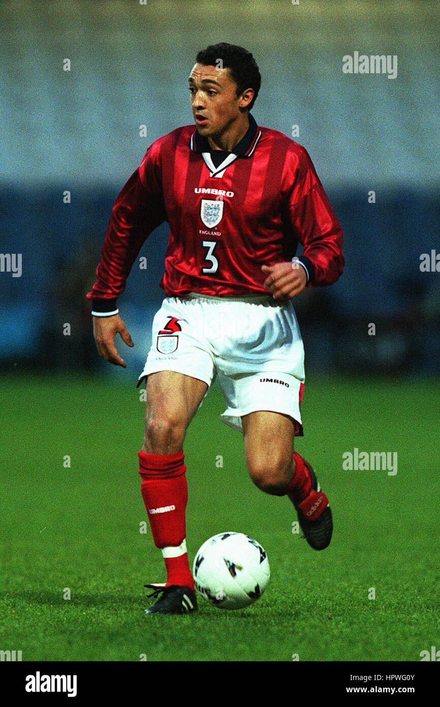Carl serrant england oldham athletic hi-res stock photography and ...