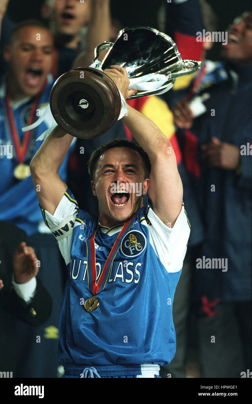 DENNIS WISE & TROPHY CHELSEA V STUTTGART CWC FINAL 13 May 1998 Stock ...