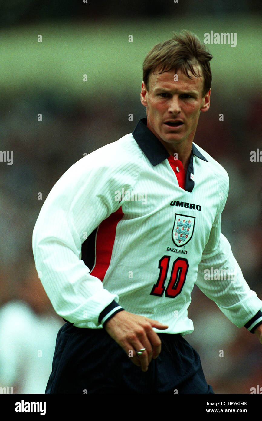 TEDDY SHERINGHAM ENGLAND & MANCHESTER UNITED FC 03 October 1998 Stock