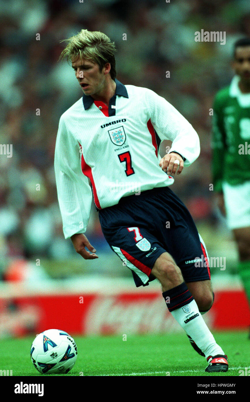 DAVID BECKHAM ENGLAND & MANCHESTER UNITED FC 03 October 1998 Stock Photo Alamy