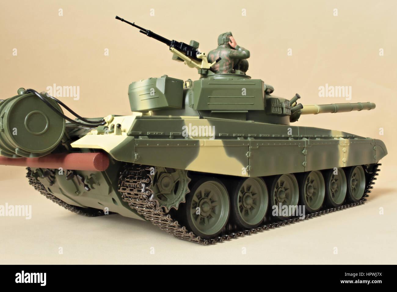 military tank 1:72 model kit