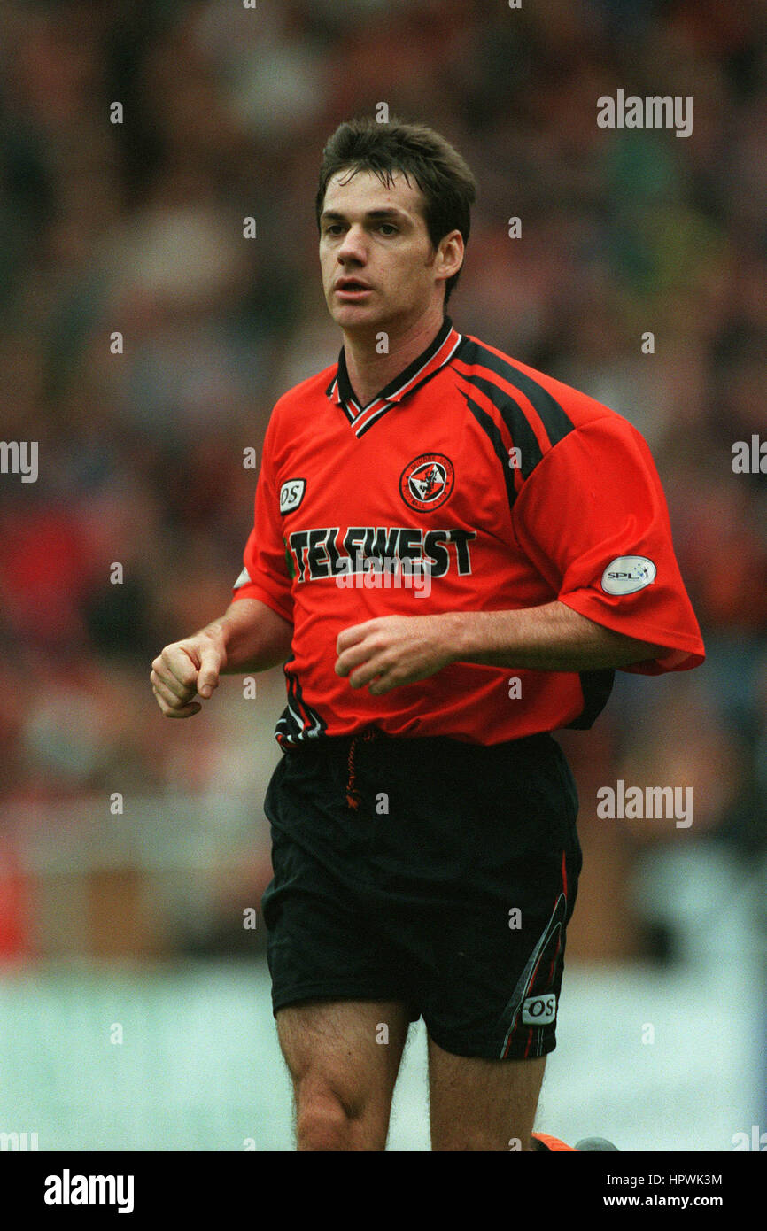 JOSEPH MILLER DUNDEE UNITED FC 17 August 1998 Stock Photo Alamy