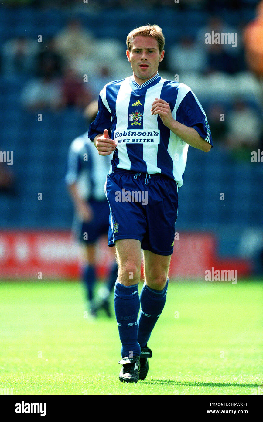 IAN MOORE STOCKPORT COUNTY FC 24 August 1998 Stock Photo Alamy