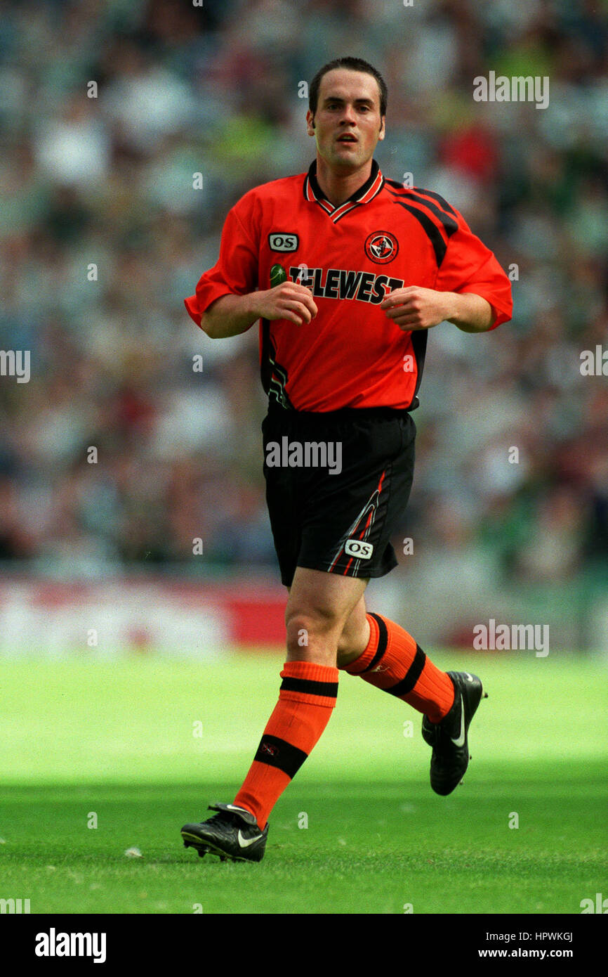 ROBBIE WINTERS DUNDEE UNITED FC 24 August 1998 Stock Photo Alamy
