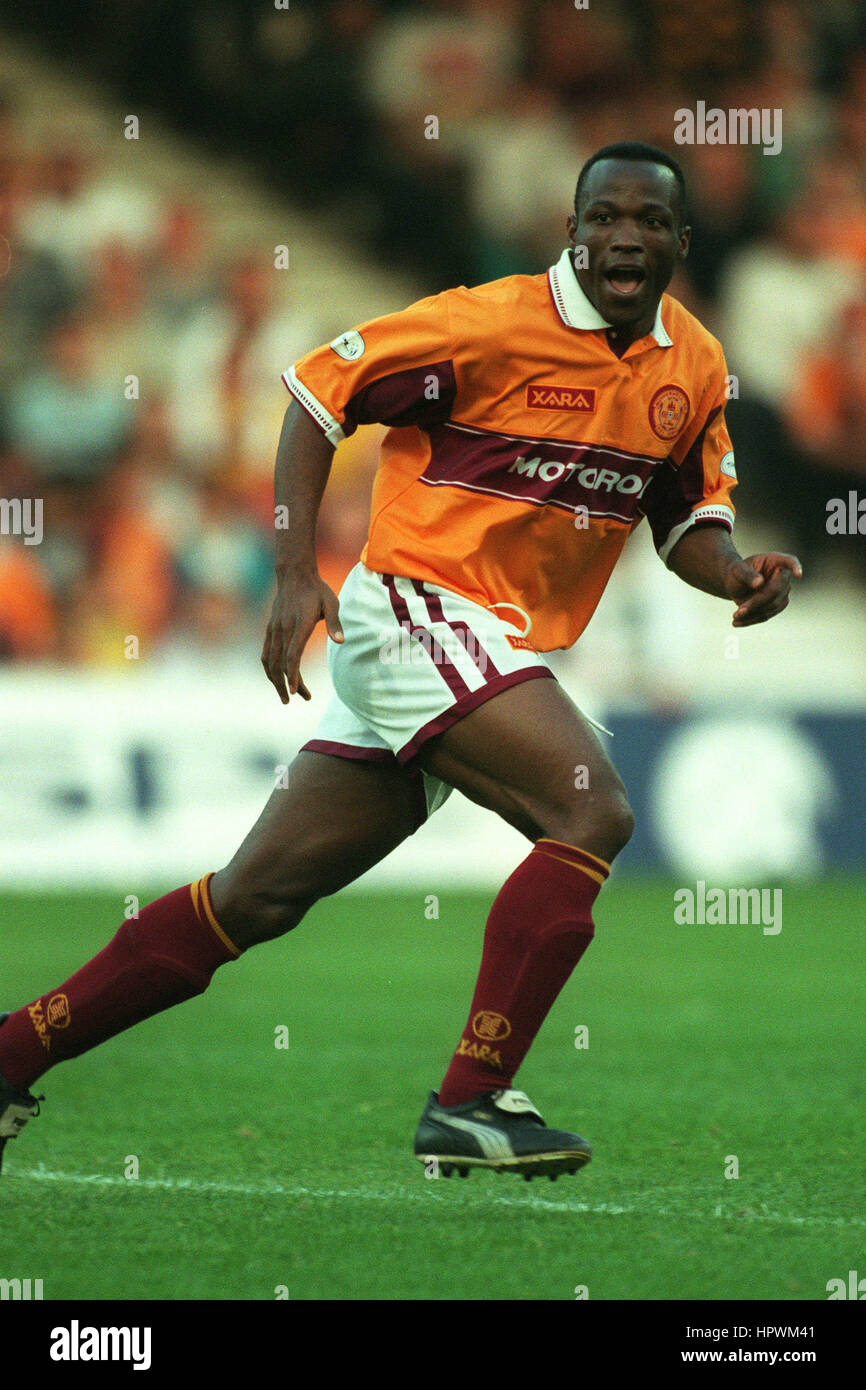 ELIPHAS SHIVUTE MOTHERWELL FC 01 September 1998 Stock Photo
