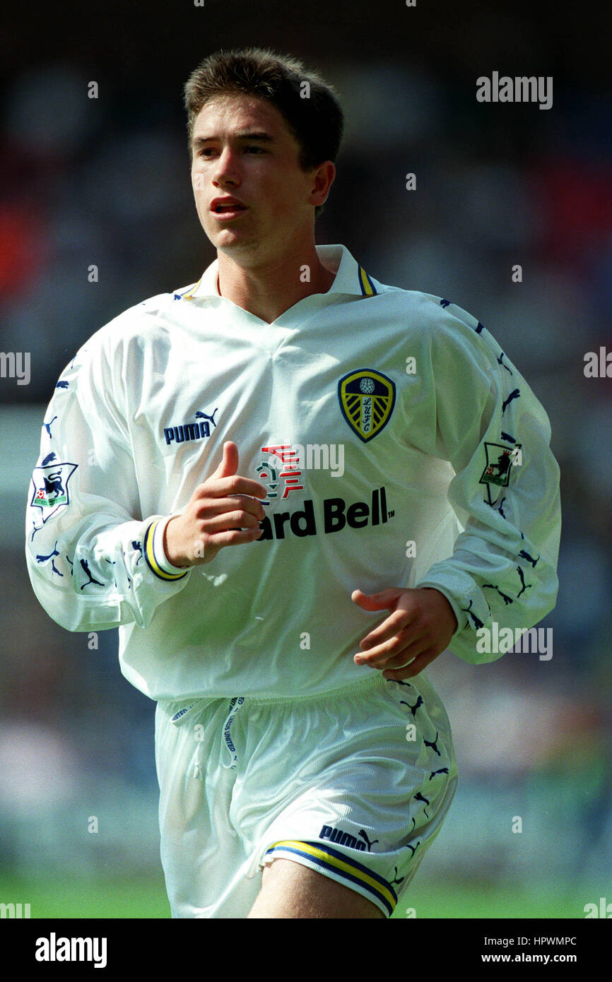 HARRY KEWELL LEEDS UNITED FC 02 September 1998 Stock Photo Alamy