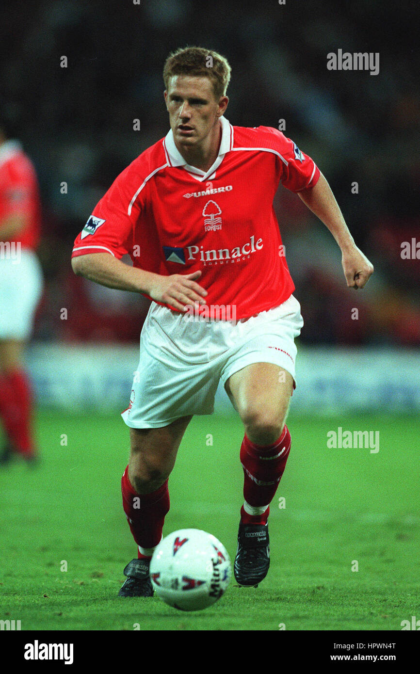 CRAIG ARMSTRONG NOTTINGHAM FOREST FC 09 September 1998 Stock Photo - Alamy