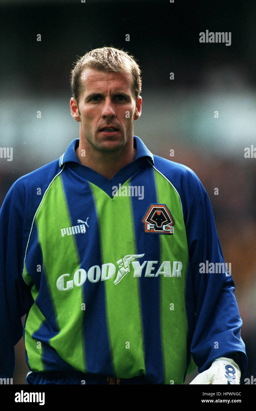 MIKE STOWELL WOLVERHAMPTON WANDERERS FC 13 September 1998 Stock Photo