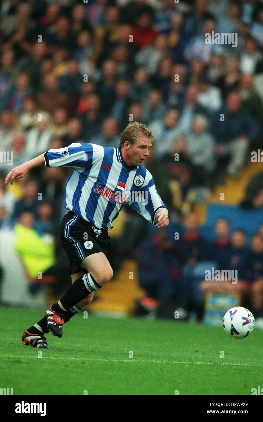 RITCHIE HUMPHREYS SHEFFIELD WEDNESDAY FC 26 September 1998 Stock Photo ...
