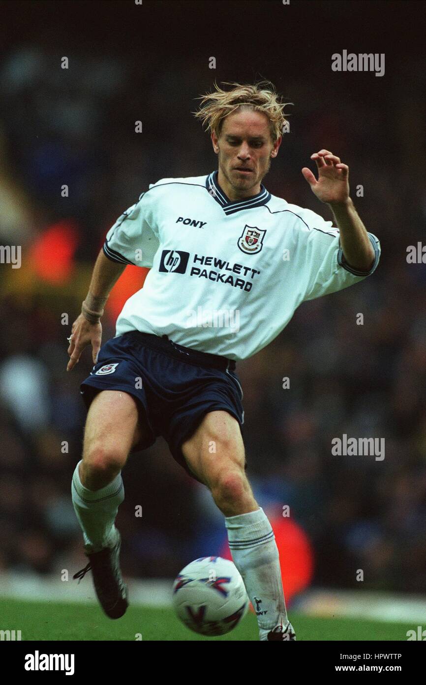 ALLAN NIELSEN TOTTENHAM HOTSPUR FC 24 October 1998 Stock Photo - Alamy