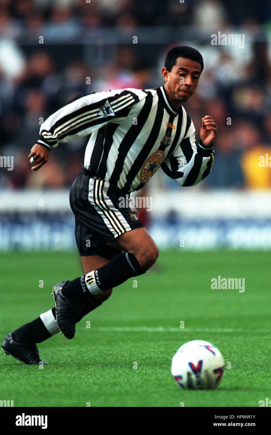 NOLBERTO SOLANO NEWCASTLE UNITED FC 31 October 1998 Stock Photo Alamy