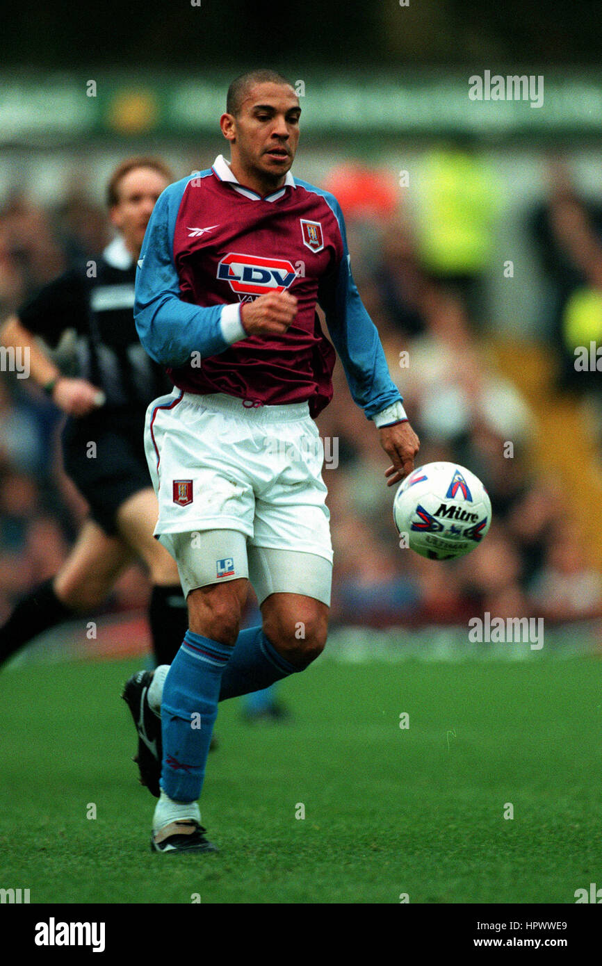 STAN COLLYMORE ASTON VILLA FC 07 November 1998 Stock Photo - Alamy