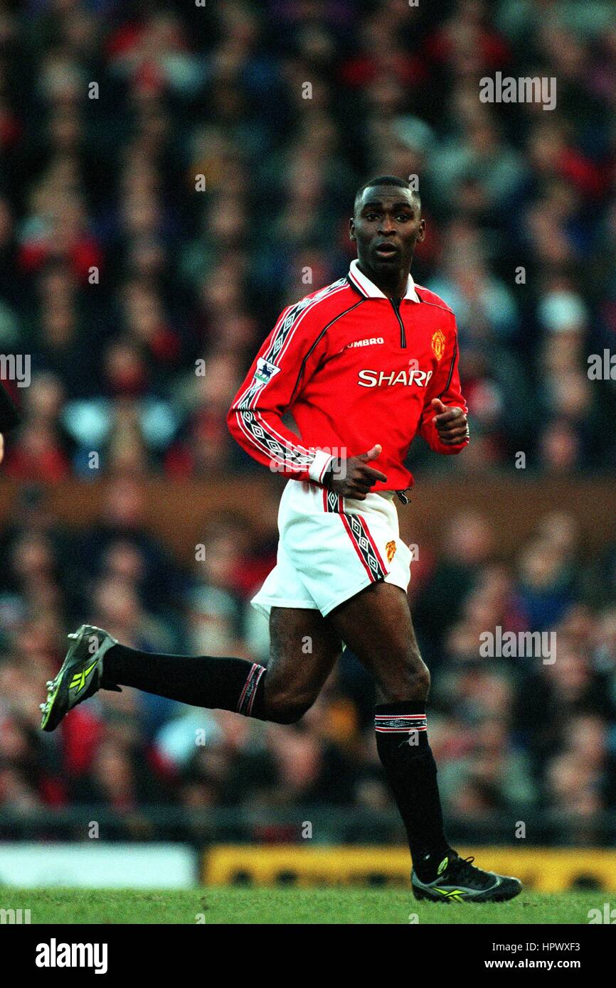 ANDY COLE MANCHESTER UNITED FC 29 November 1998 Stock Photo Alamy