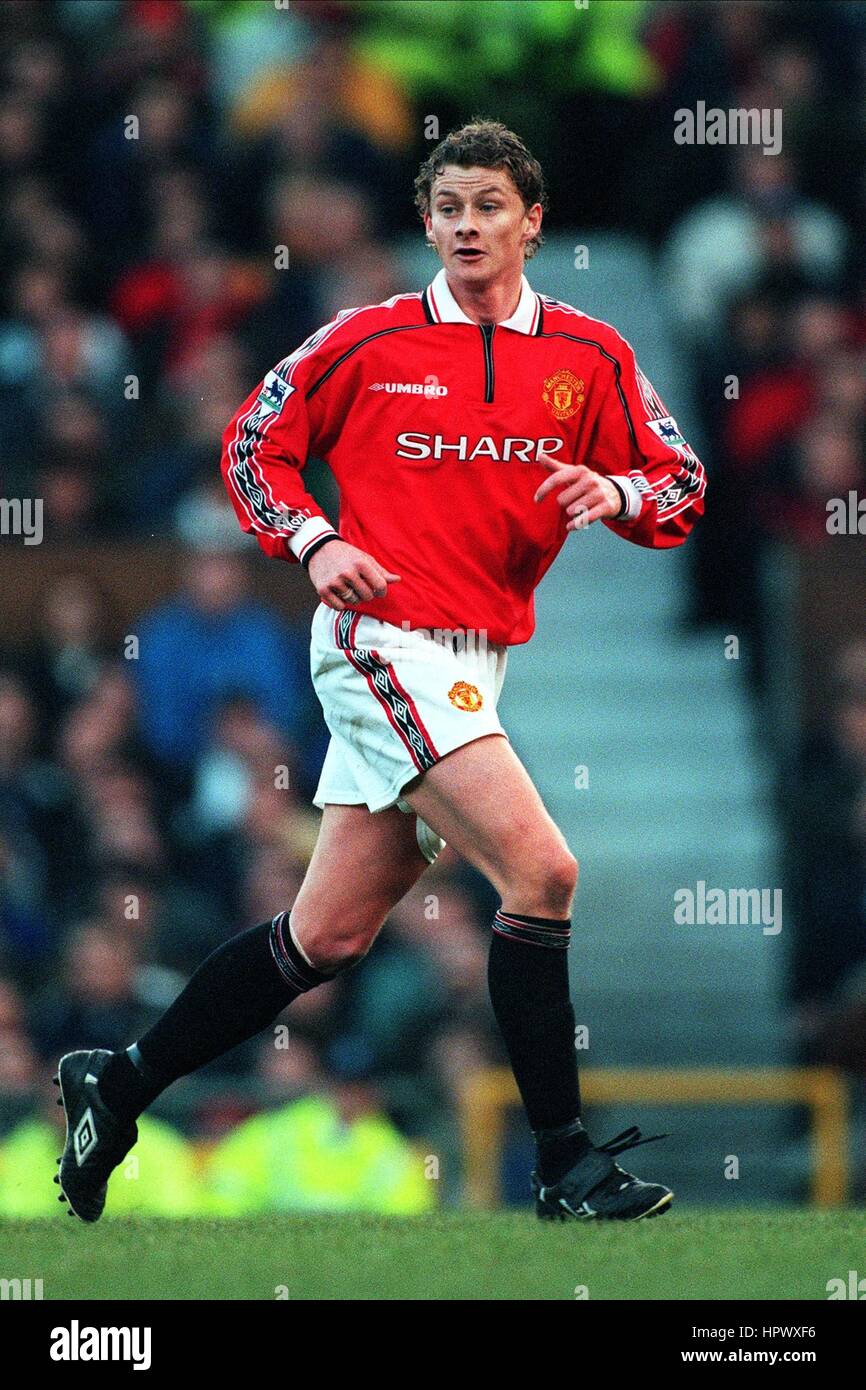OLE GUNNAR SOLSKJAER MANCHESTER UNITED FC 29 November 1998 Stock 
