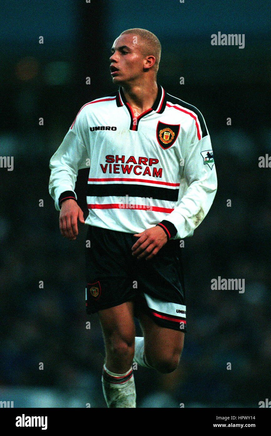 WESLEY BROWN MANCHESTER UNITED FC 14 December 1998 Stock Photo - Alamy