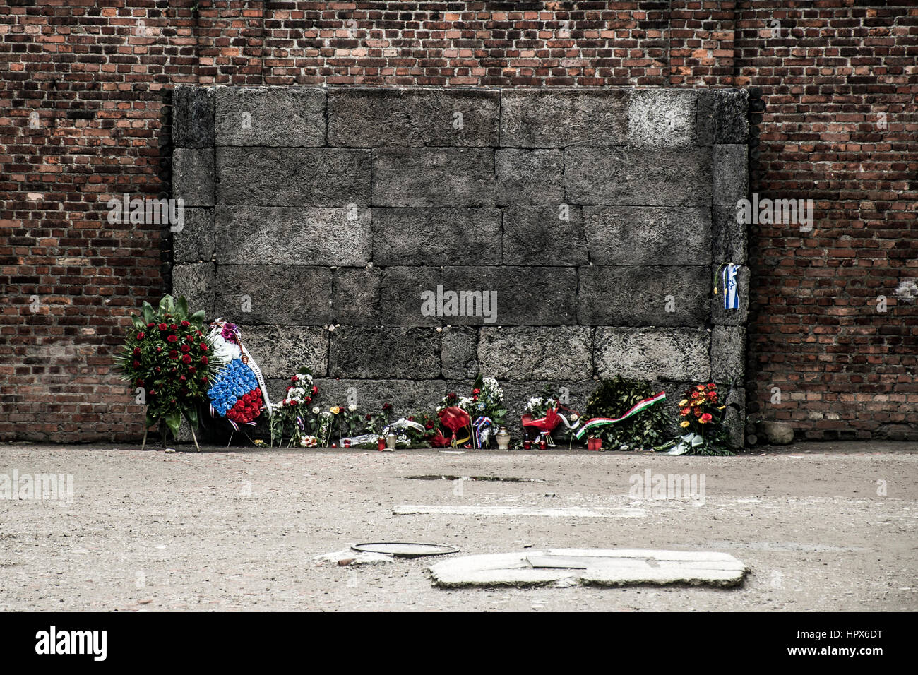 Block 10 execution wall at concentration camp Auschwitz Birkenau KZ Poland 2 Stock Photo