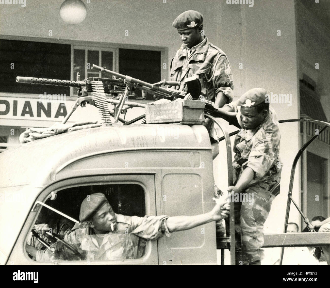 Uganda soldiers guns war 1980s 1980 hires stock photography and images