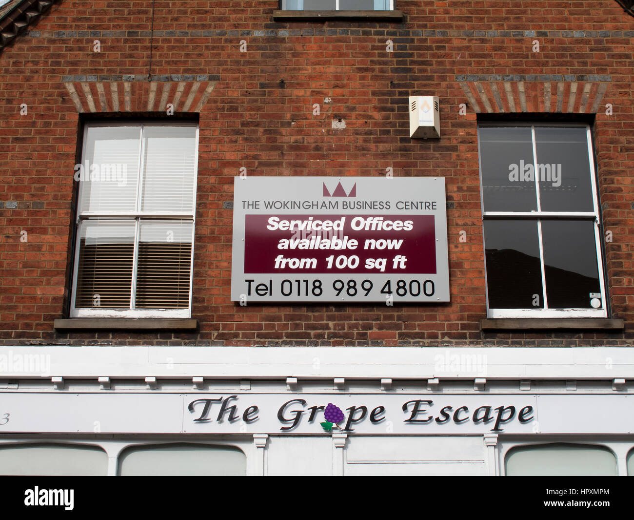 The Wokingham Business Centre to let sign for serviced offices over