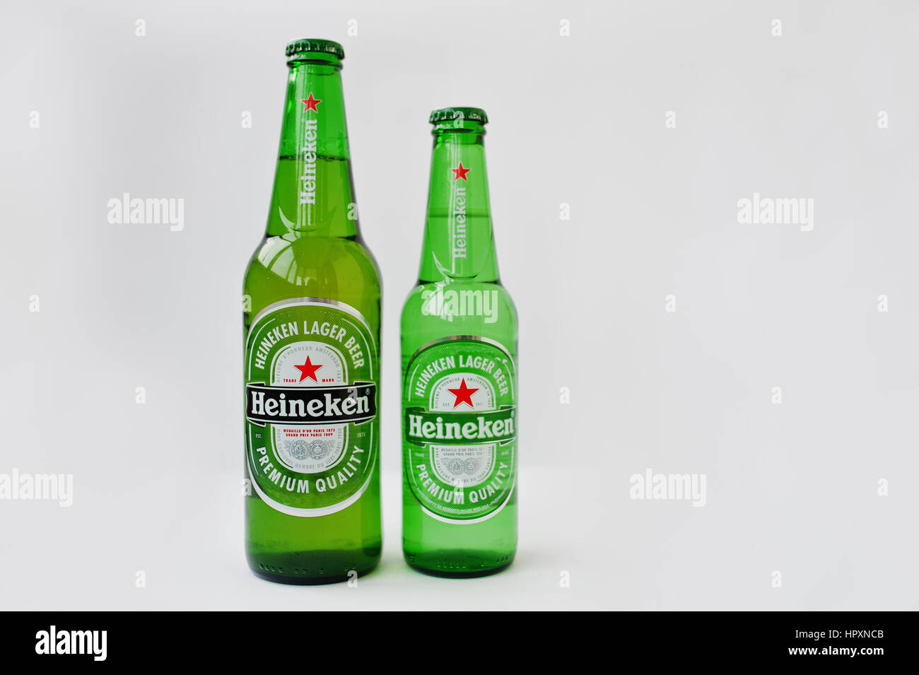 Dusseldorf Germany February 18 17 Two Bottles Heineken Beer On White Background Stock Photo Alamy Dusseldorf Germany February 18 17 Two Bottles Heineken Beer On White Background Stock Photo Alamy