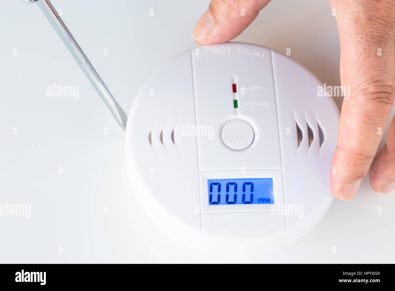 Smoke detector installation hi-res stock photography and images - Alamy