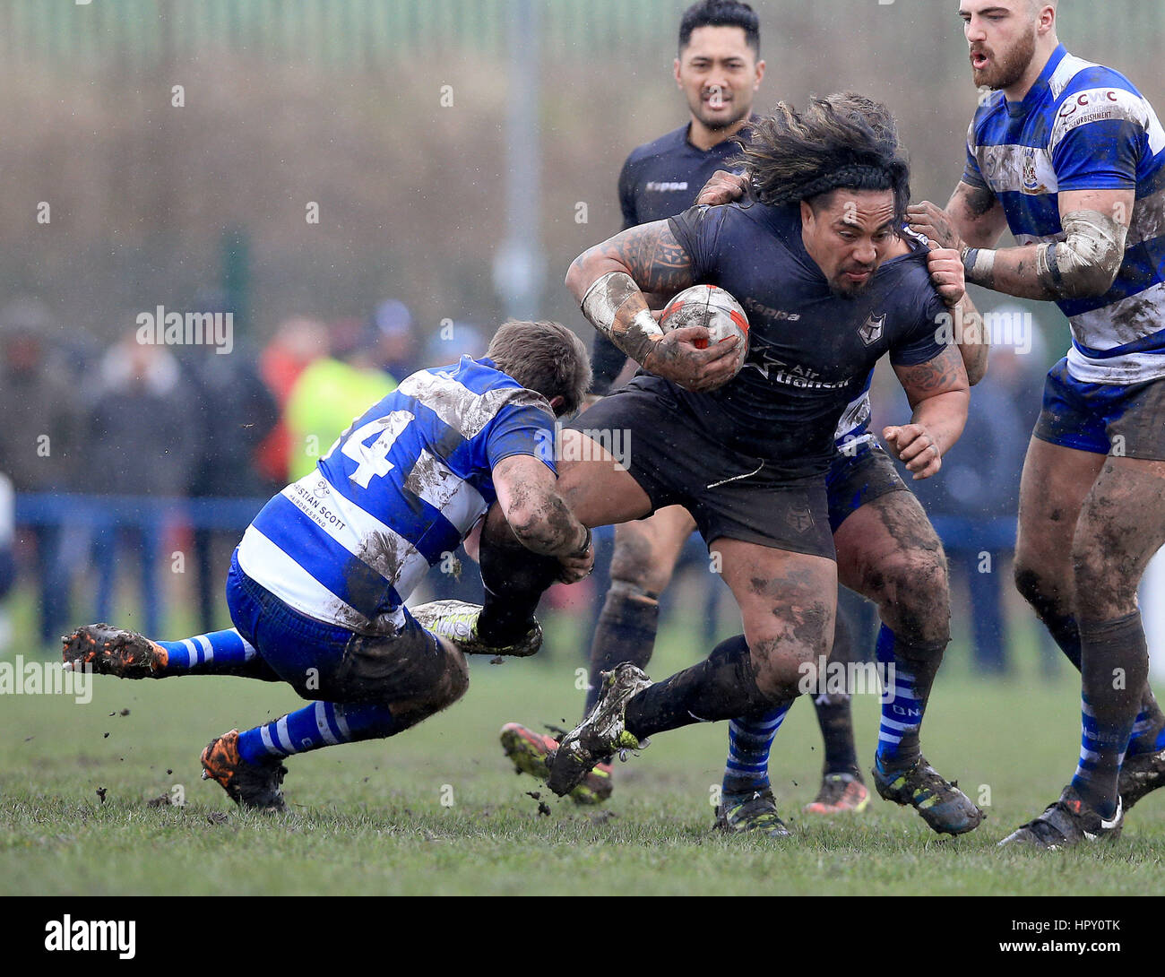 siddal-s-sean-mccormack-left-tackles-toronto-wolfpack-s-fui-fui-moi-moi-during-the-ladbrokes-challenge-cup-match-at-siddal-arlfc-halifax-stock-photo-alamy