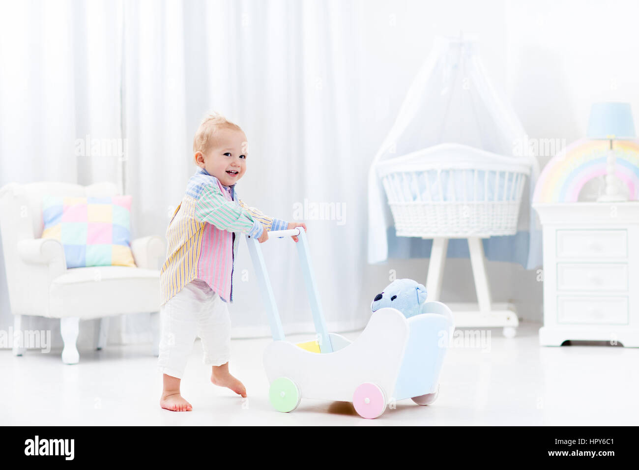 baby walking aid toys