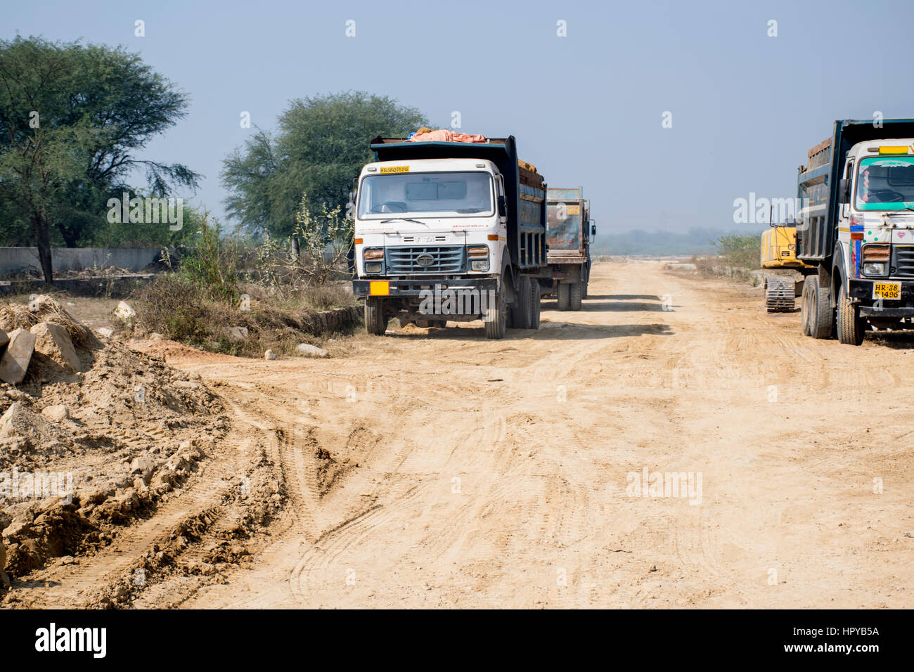 Indian loaded truck hires stock photography and images Alamy