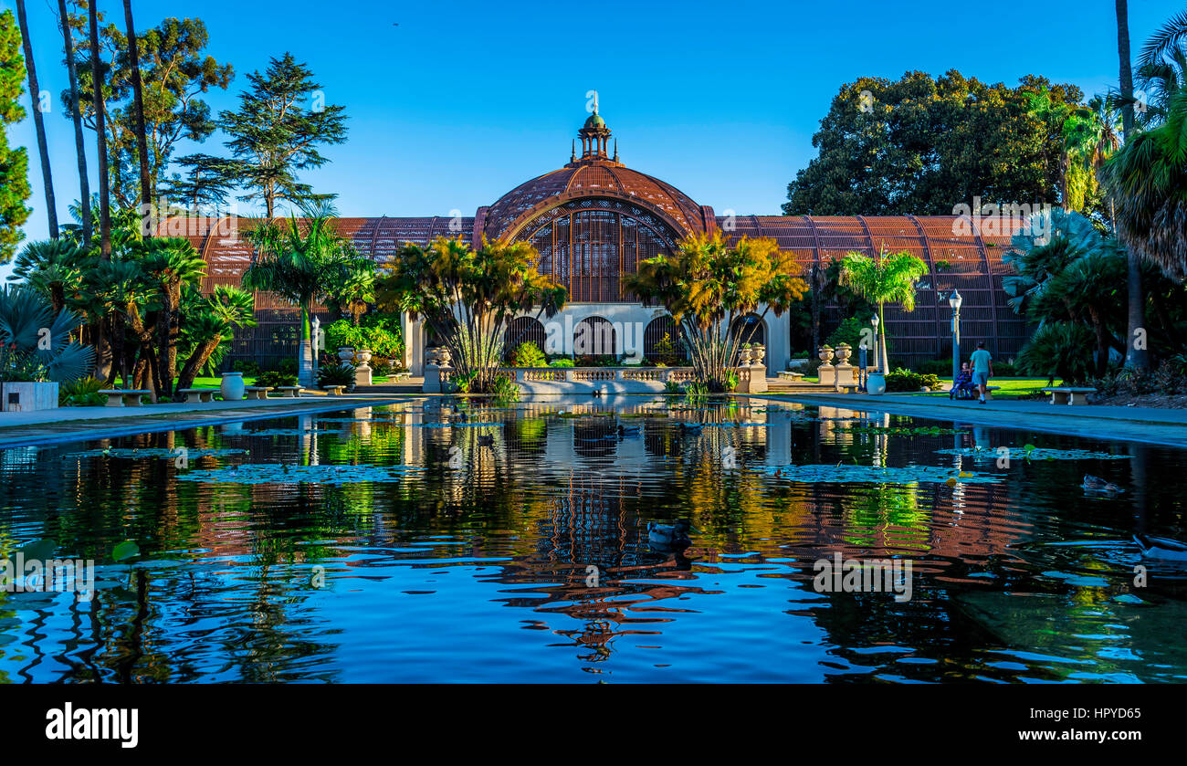 Balboa park san diego fountain hires stock photography and images Alamy