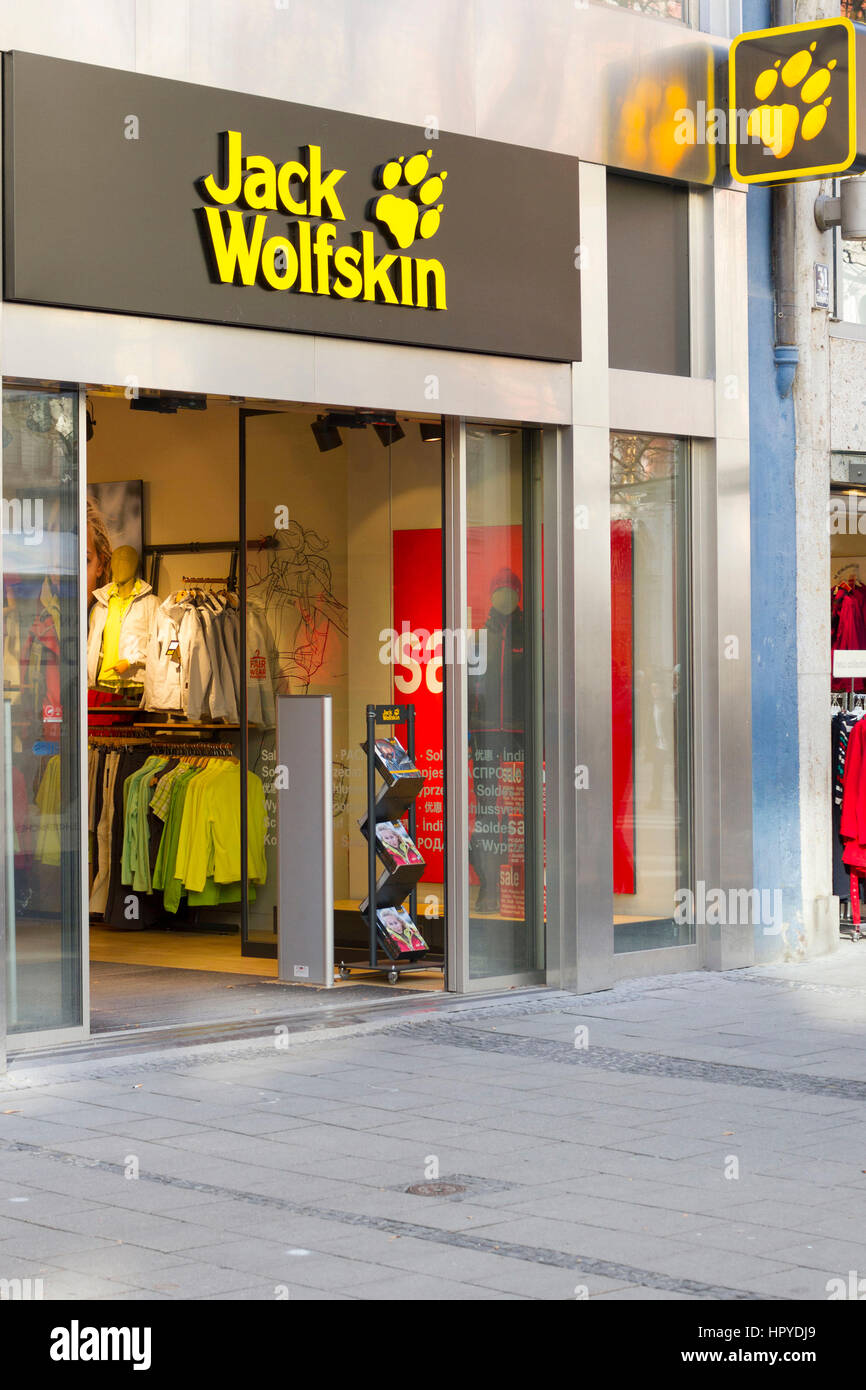 Shop entrance doorway to (Jack Wolfskin) fashion shop, Munich, Upper  Bavaria, Germany, Europe Stock Photo - Alamy