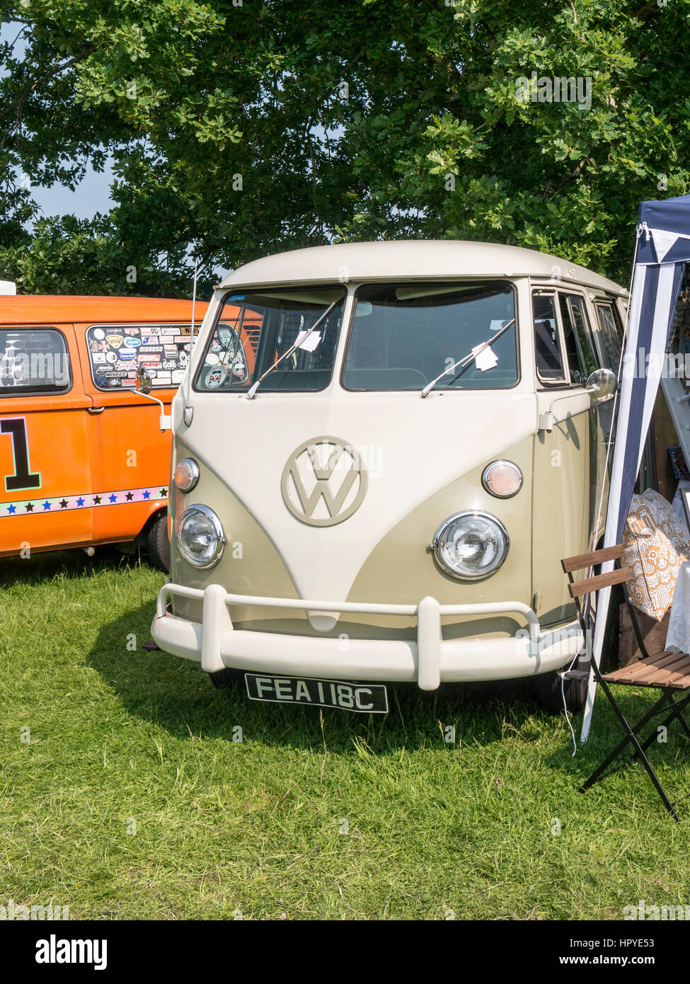 Classic vw camper van hires stock photography and images Alamy