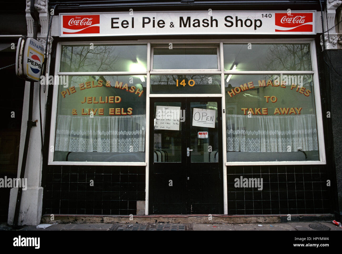 EEL PIE AND MASH SHOP, EAST END, LONDON, 1972 Stock Photo Alamy