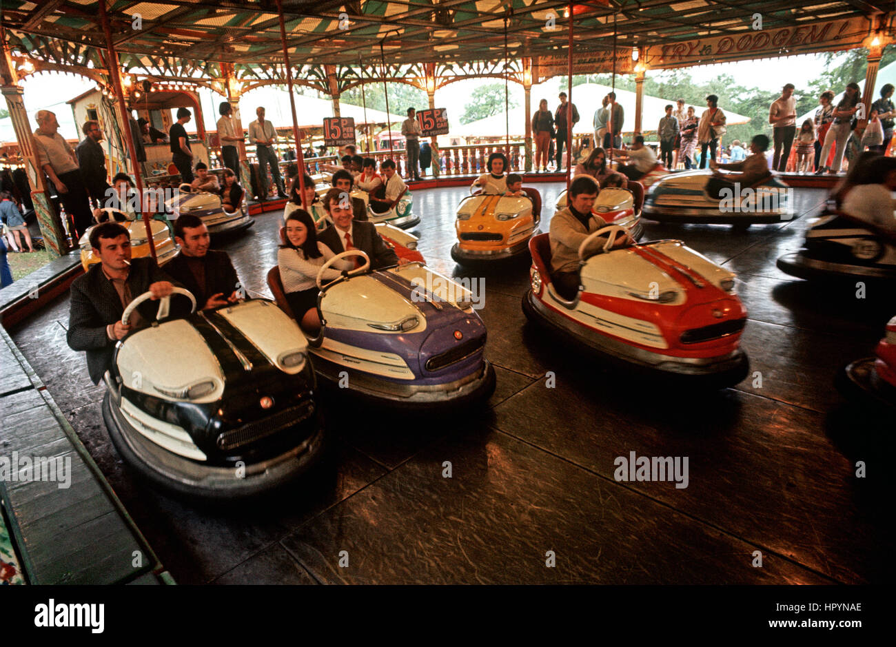 DODGEMS, HAMPSTEAD HEATH FAIR, LONDON, 1972 Stock Photo Alamy