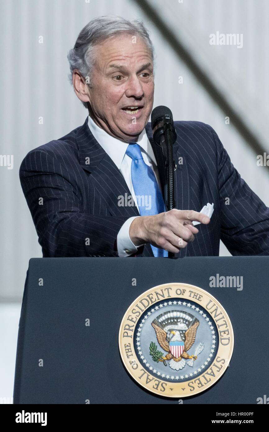 South Carolina Governor Henry McMaster addresses Boeing employees