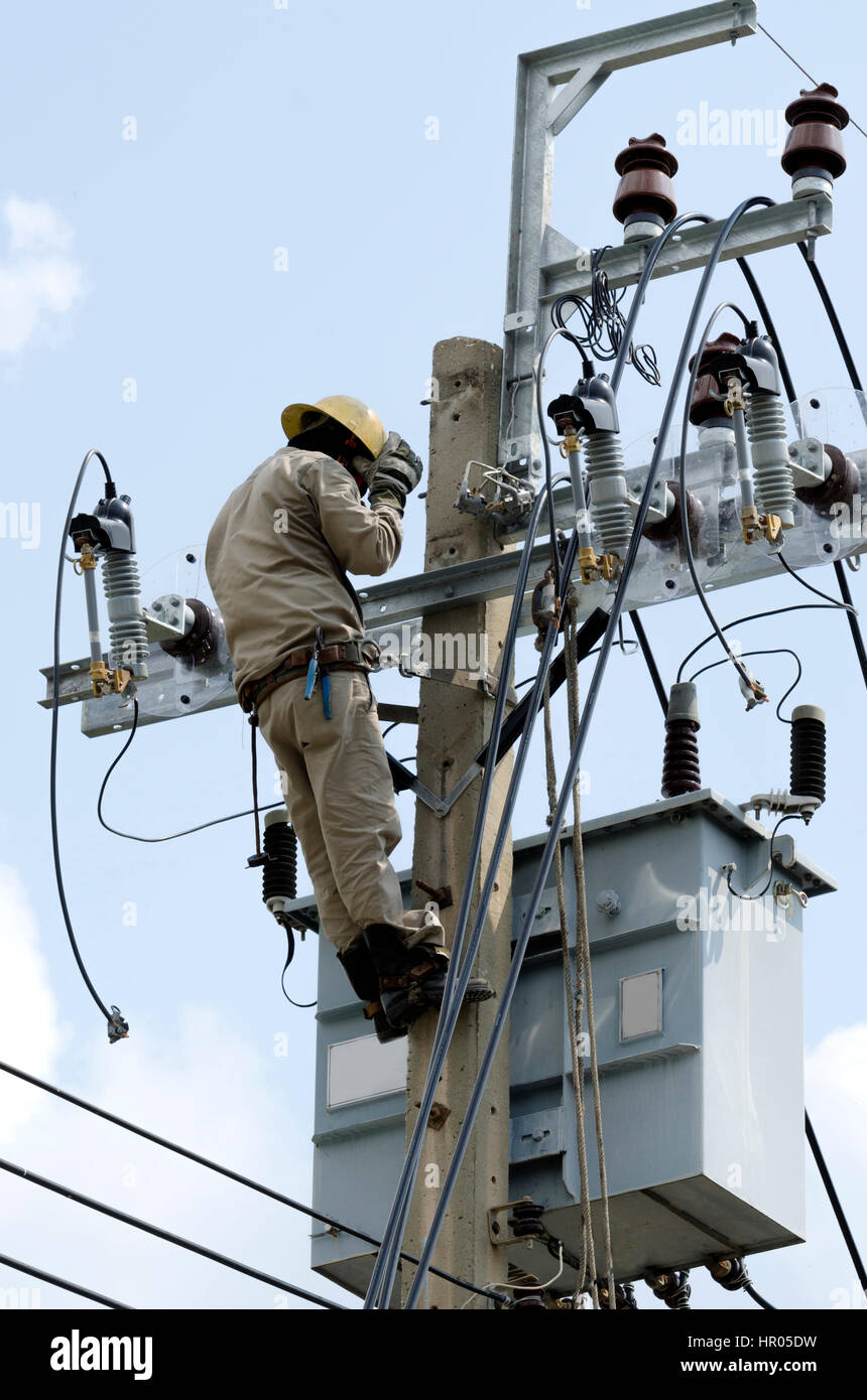 Electrician lineman hires stock photography and images Alamy