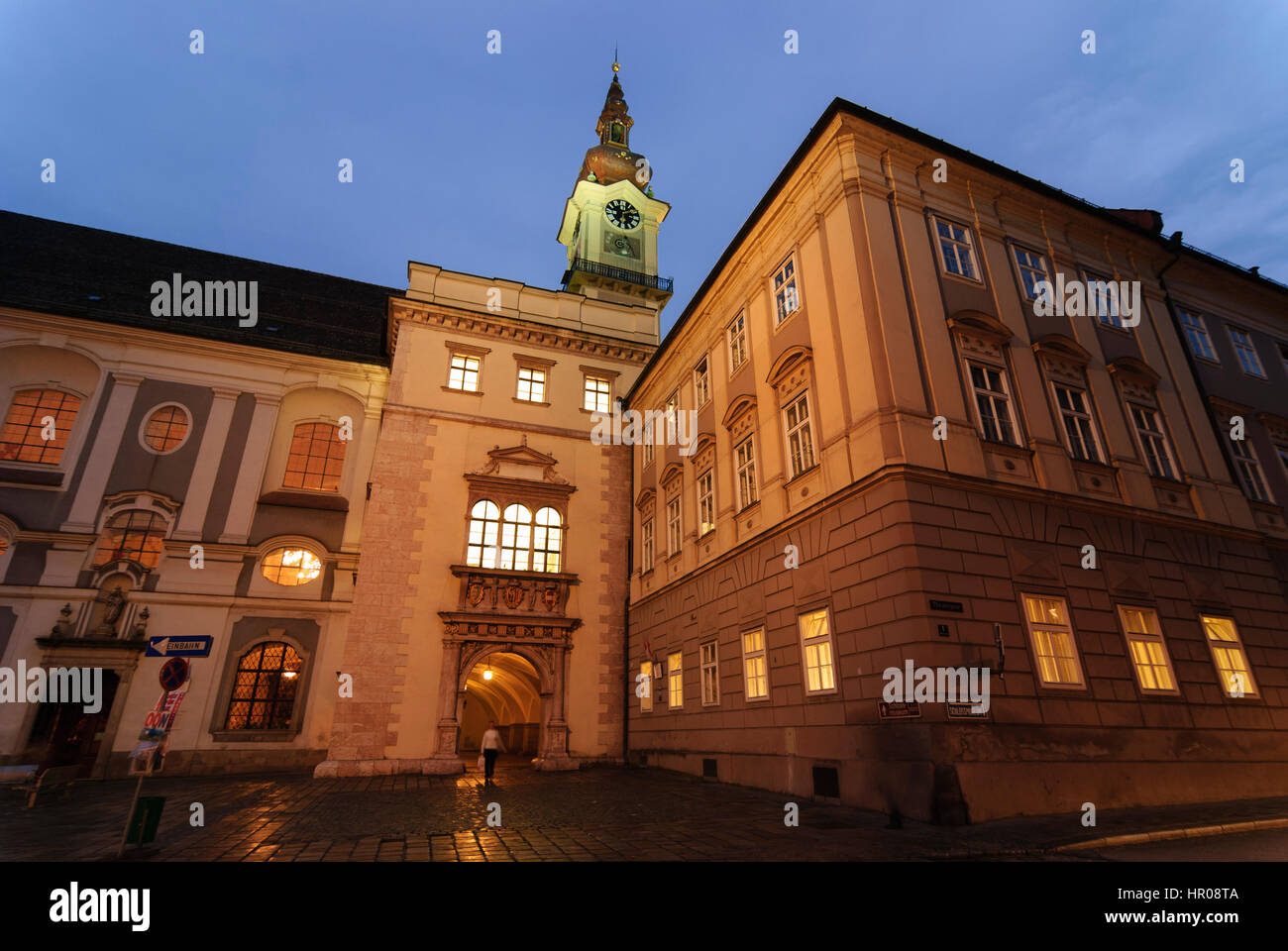 Linz, State house and Minoritenkirche, Donau, Oberösterreich, Upper ...