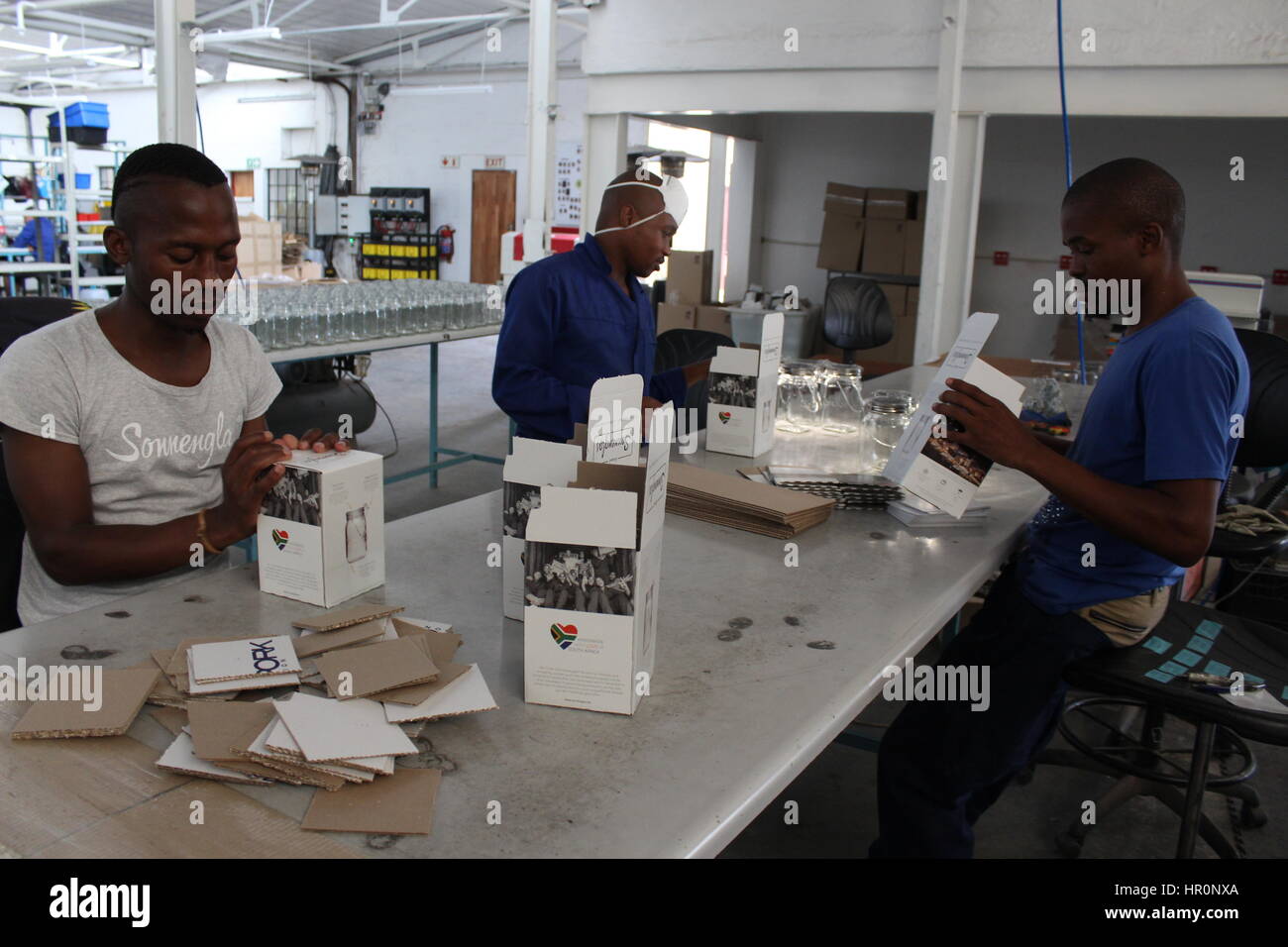 Solar pack africa hires stock photography and images Alamy