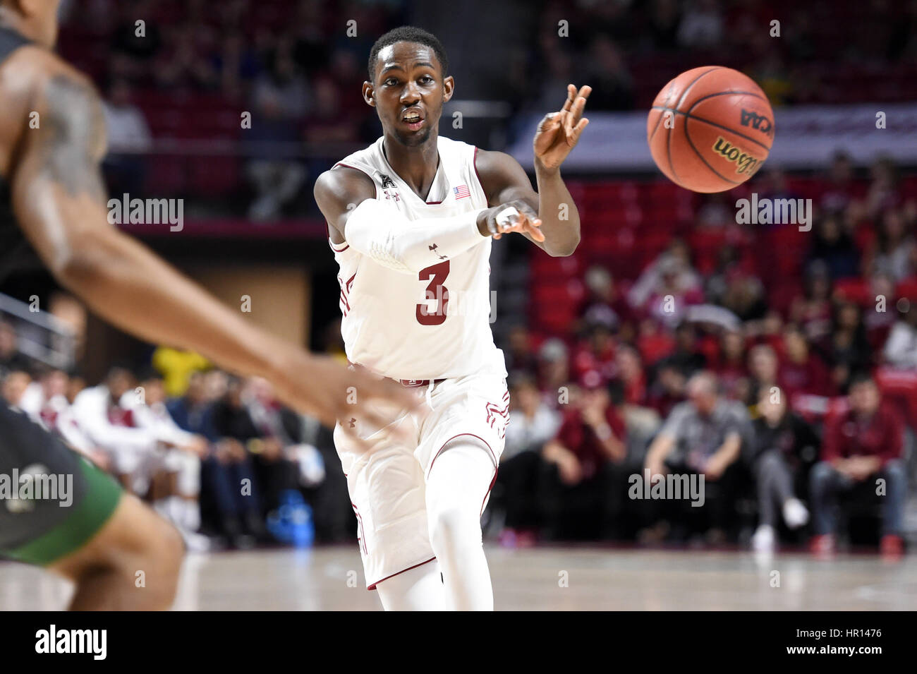 Philadelphia, Pennsylvania, USA. 25th Feb, 2017. Temple Owls guard SHIZZ ALSTON JR. (3) passes the ball to the wing during the American Athletic Conference basketball game being played at the Liacouras Center in Philadelphia. Temple beat Tulane 86-76 in double overtime. Credit: Ken Inness/ZUMA Wire/Alamy Live News Stock Photo