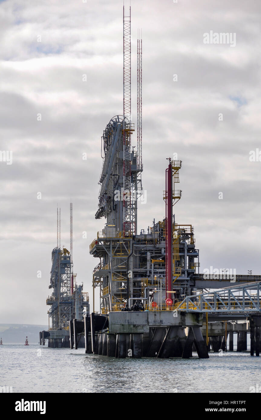 Milford haven gas terminal hires stock photography and images Alamy