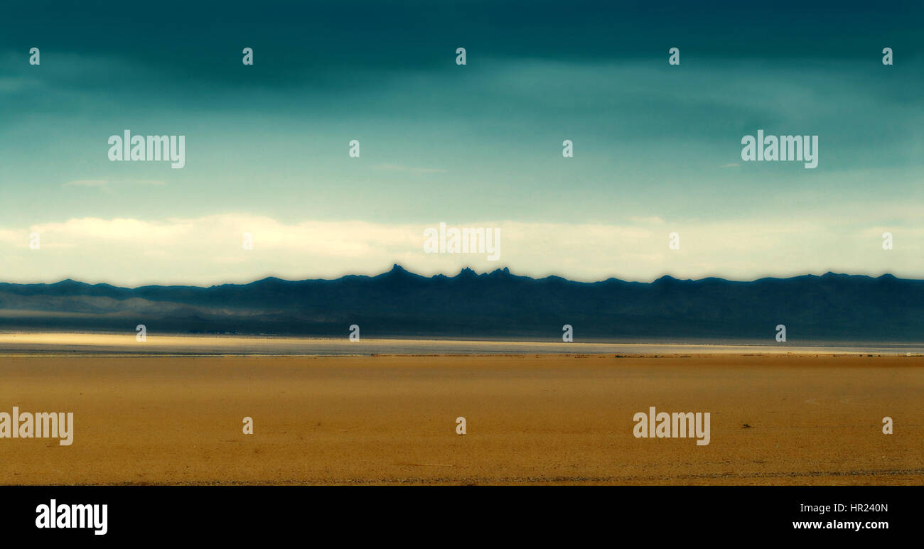 Highway of death desert storm hi-res stock photography and images - Alamy