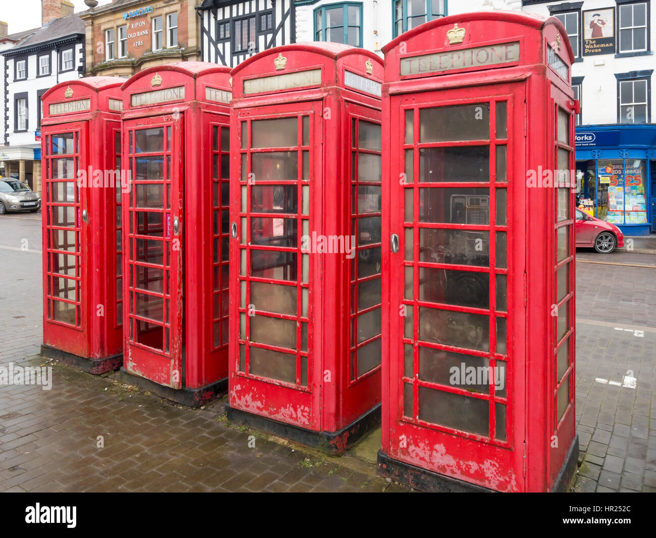 Grade 2 listed telephone kiosk hires stock photography and images Alamy