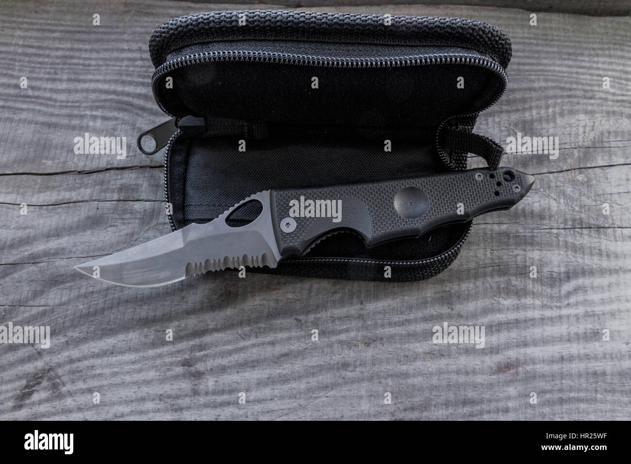 Serrated knife hi-res stock photography and images - Alamy