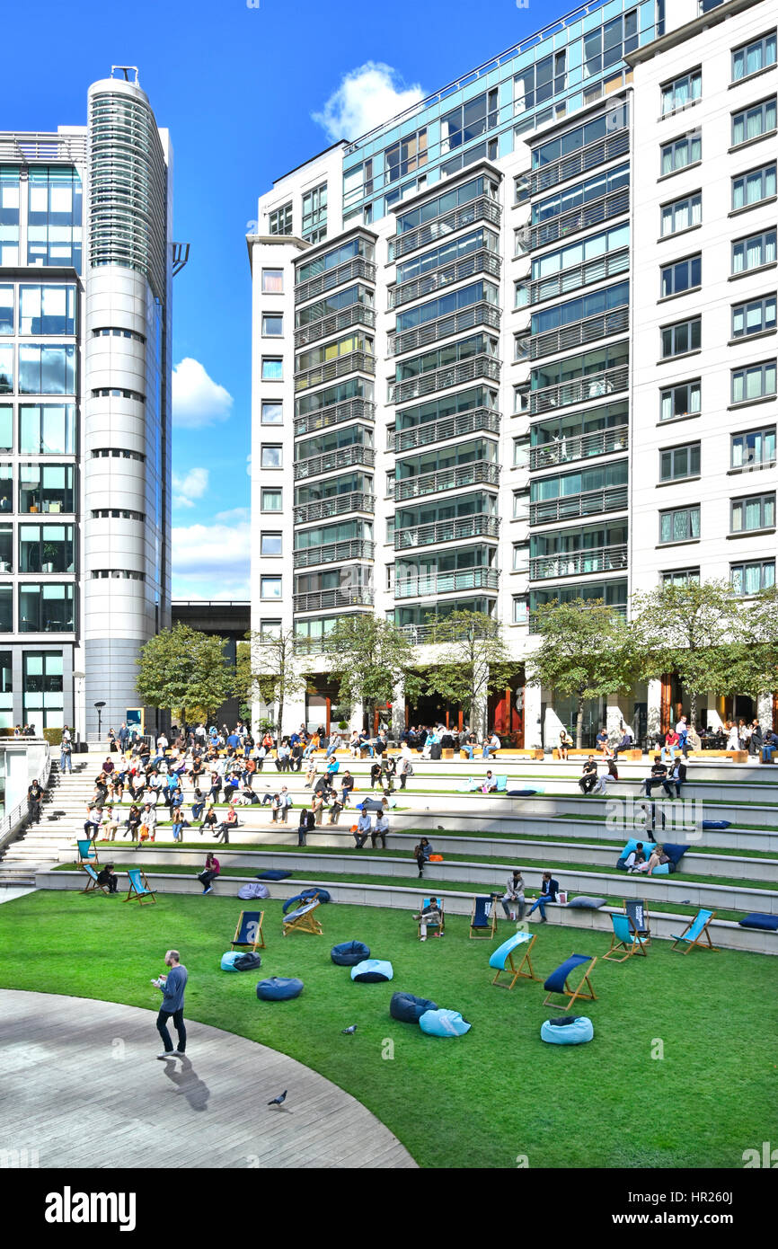 Sheldon Square UK mixed office apartment & shop development in Paddington Central landscaped urban city amphitheatre with small shopping retail units Stock Photo