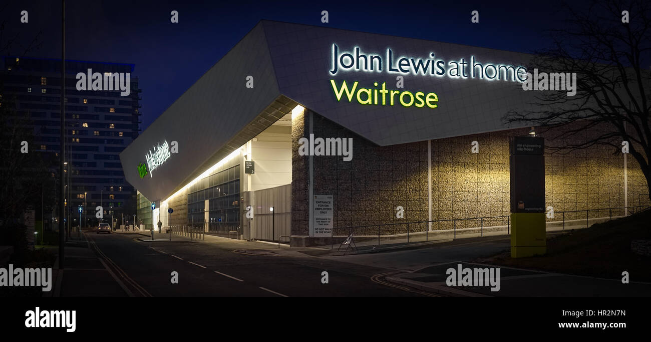 Basingstoke shopping center hires stock photography and images Alamy
