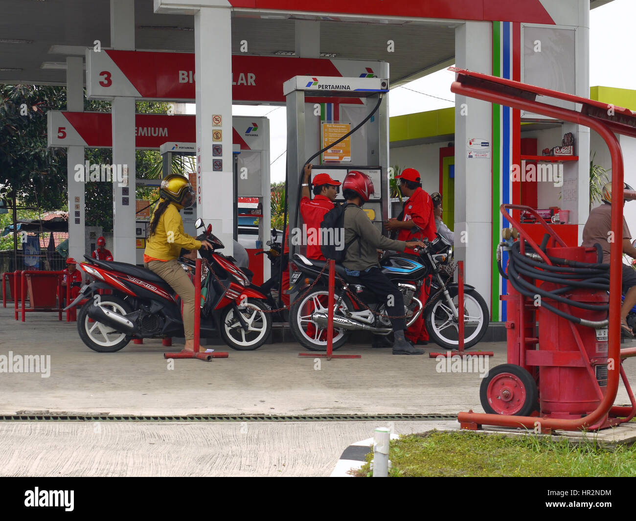 Pertamina gas station hires stock photography and images Alamy