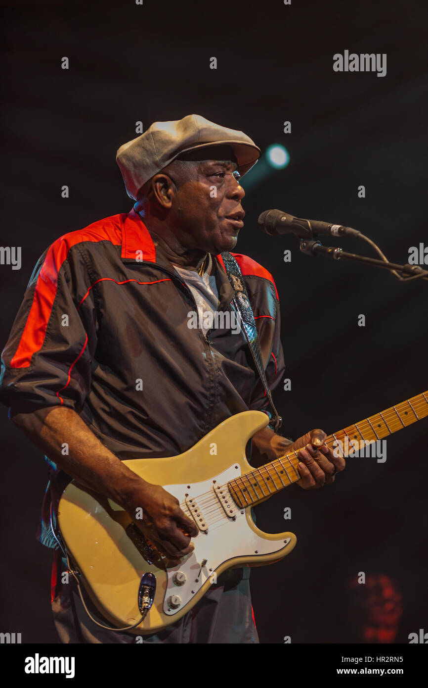 Buddy Guy, American blues guitarist the ultimate showman puts in an ...