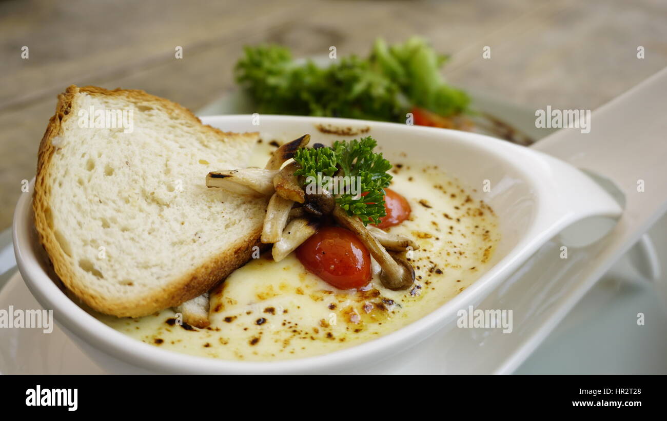 Baked Spinach with Cheese Stock Photo - Alamy